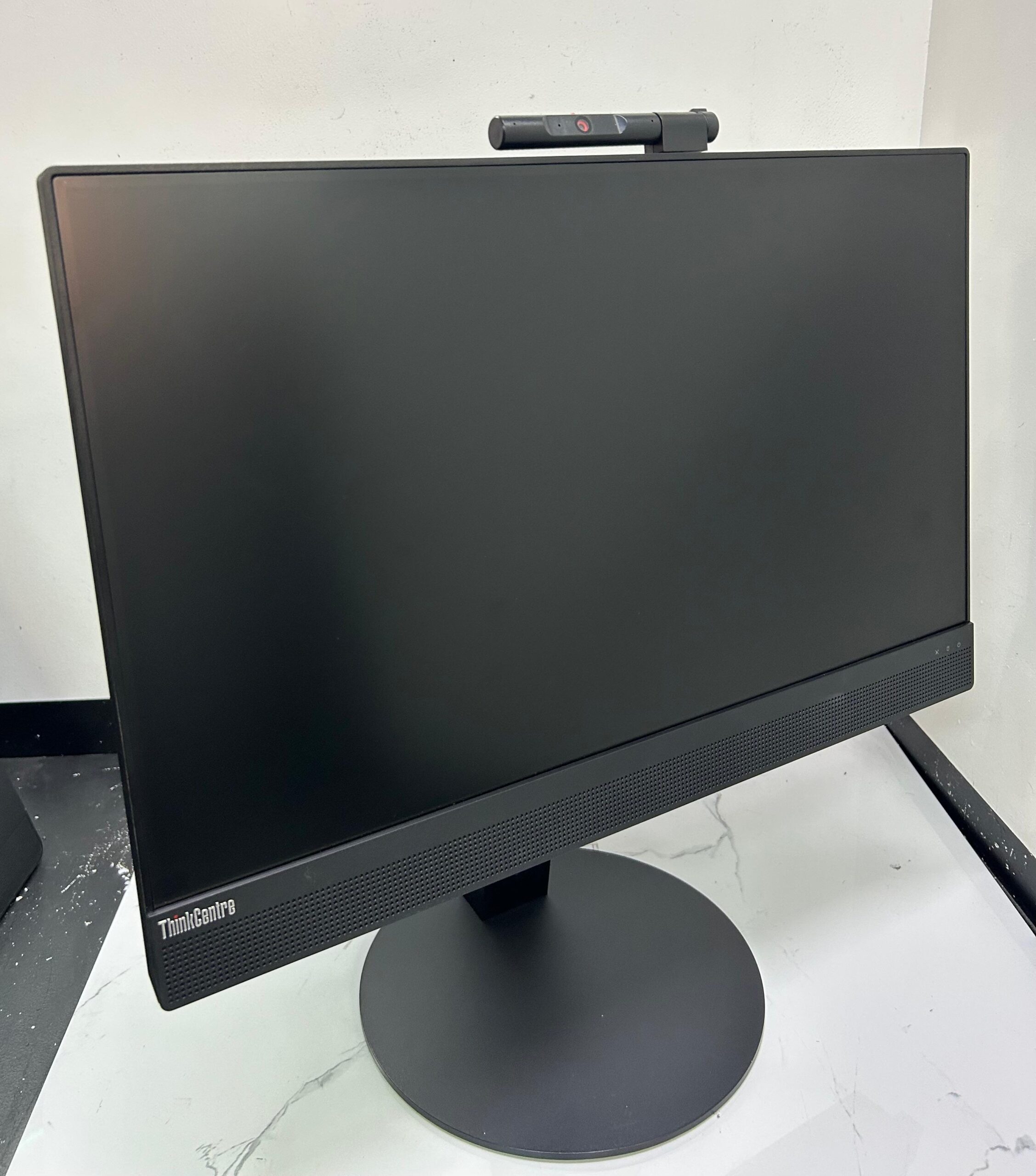 Lenovo IdeaCentre M820z 21.5″ – Core i5 8va Gen