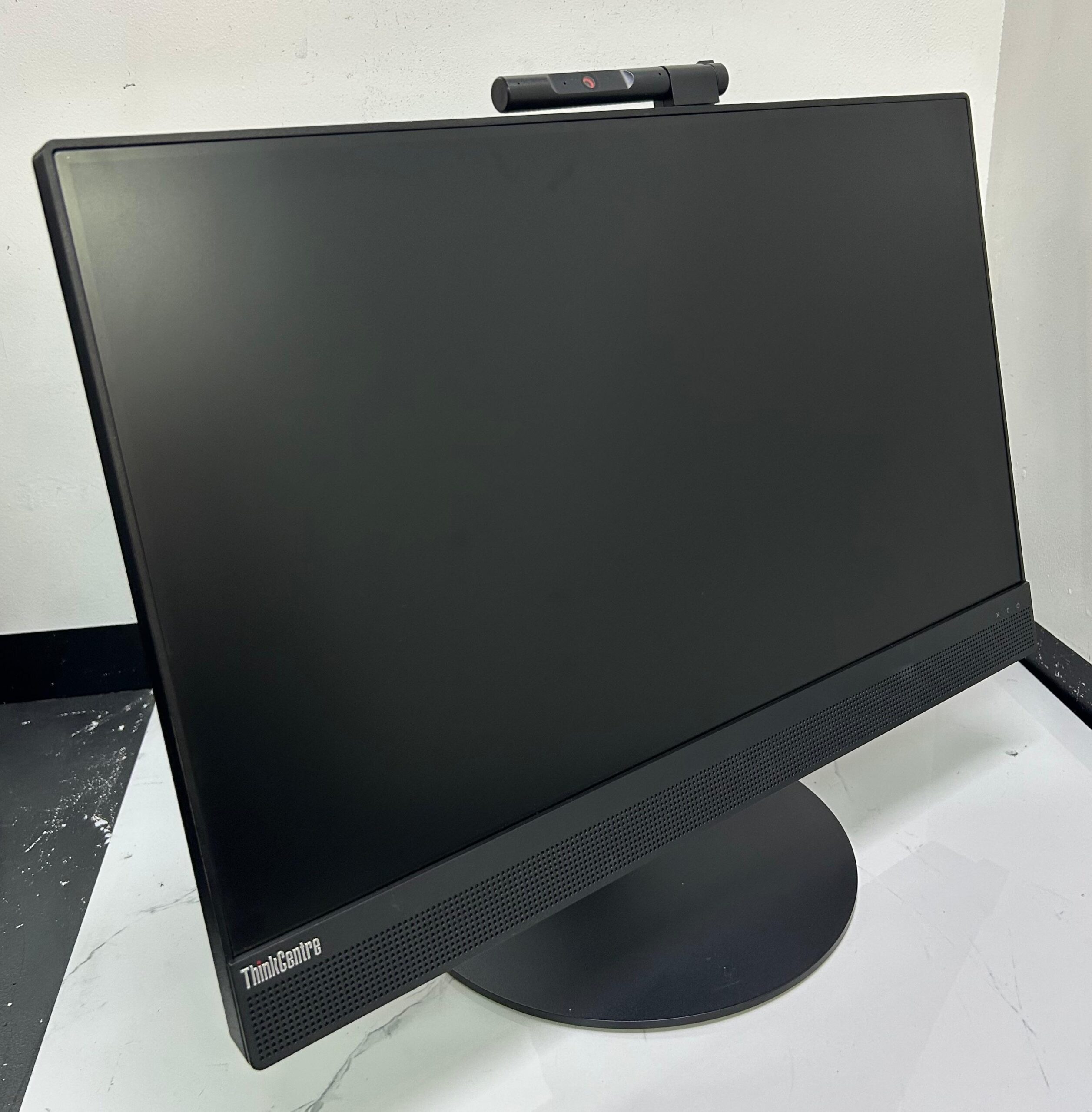 Lenovo IdeaCentre M820z 21.5″ – Core i5 8va Gen - Imagen 5