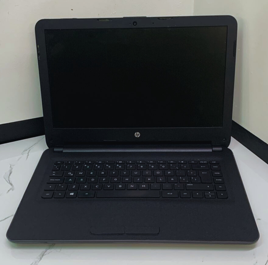 HP 245 G5 AMD A8-7410 8GB - Imagen 4