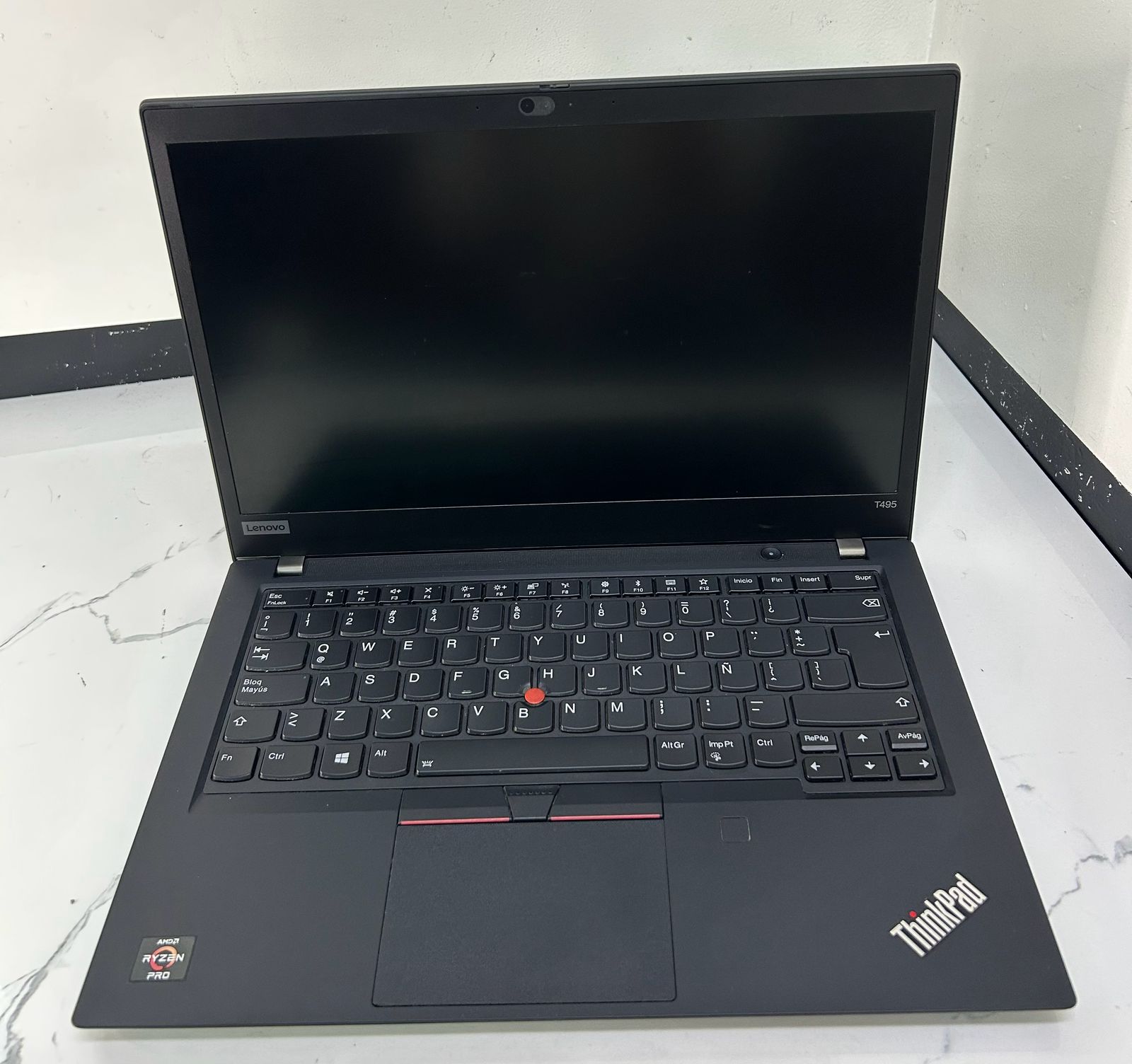 Lenovo ThinkPad T495 AMD Ryzen 7 PRO 3700U