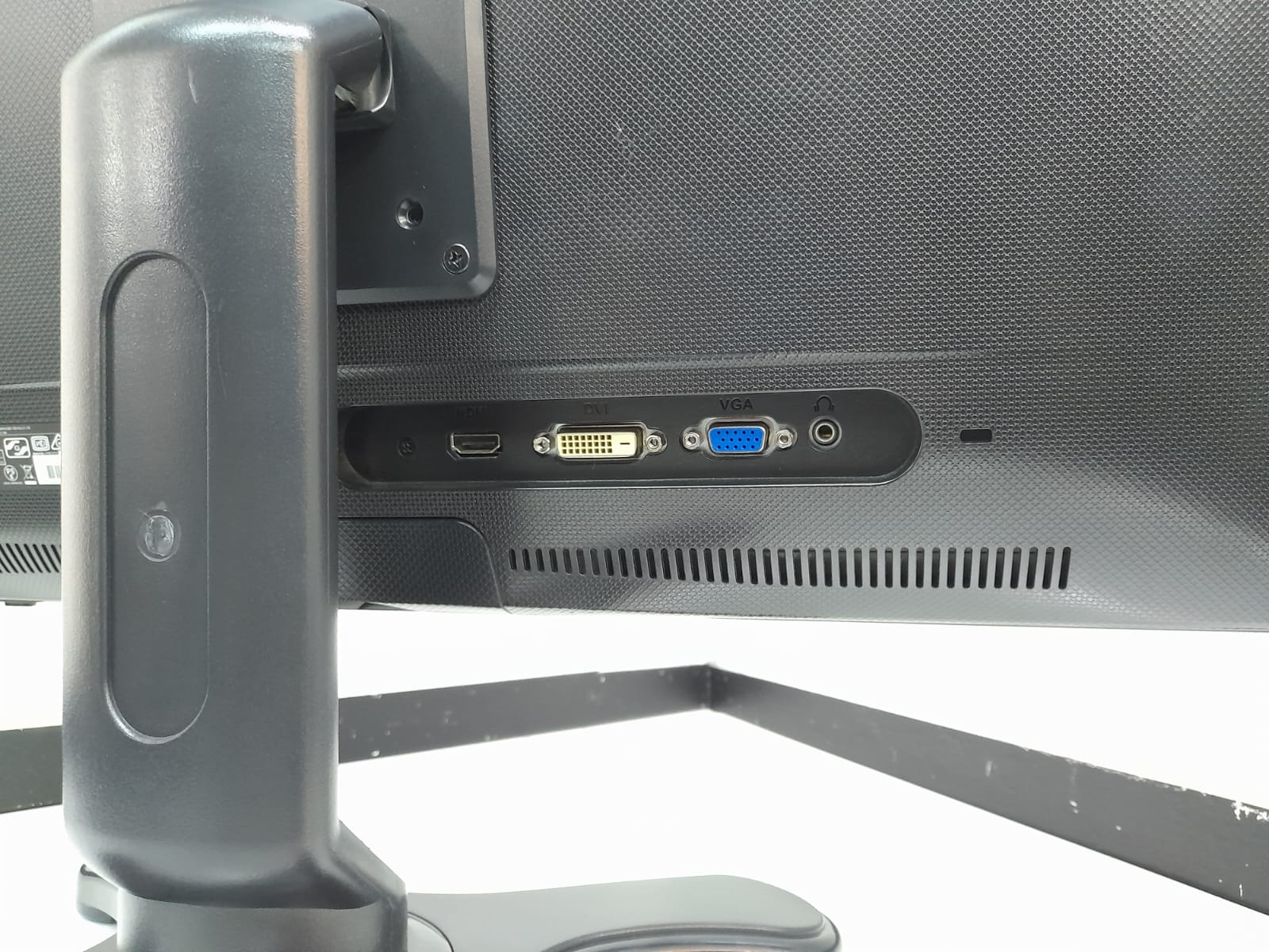 Monitor ASUS VS247H-P 24" - Imagen 3