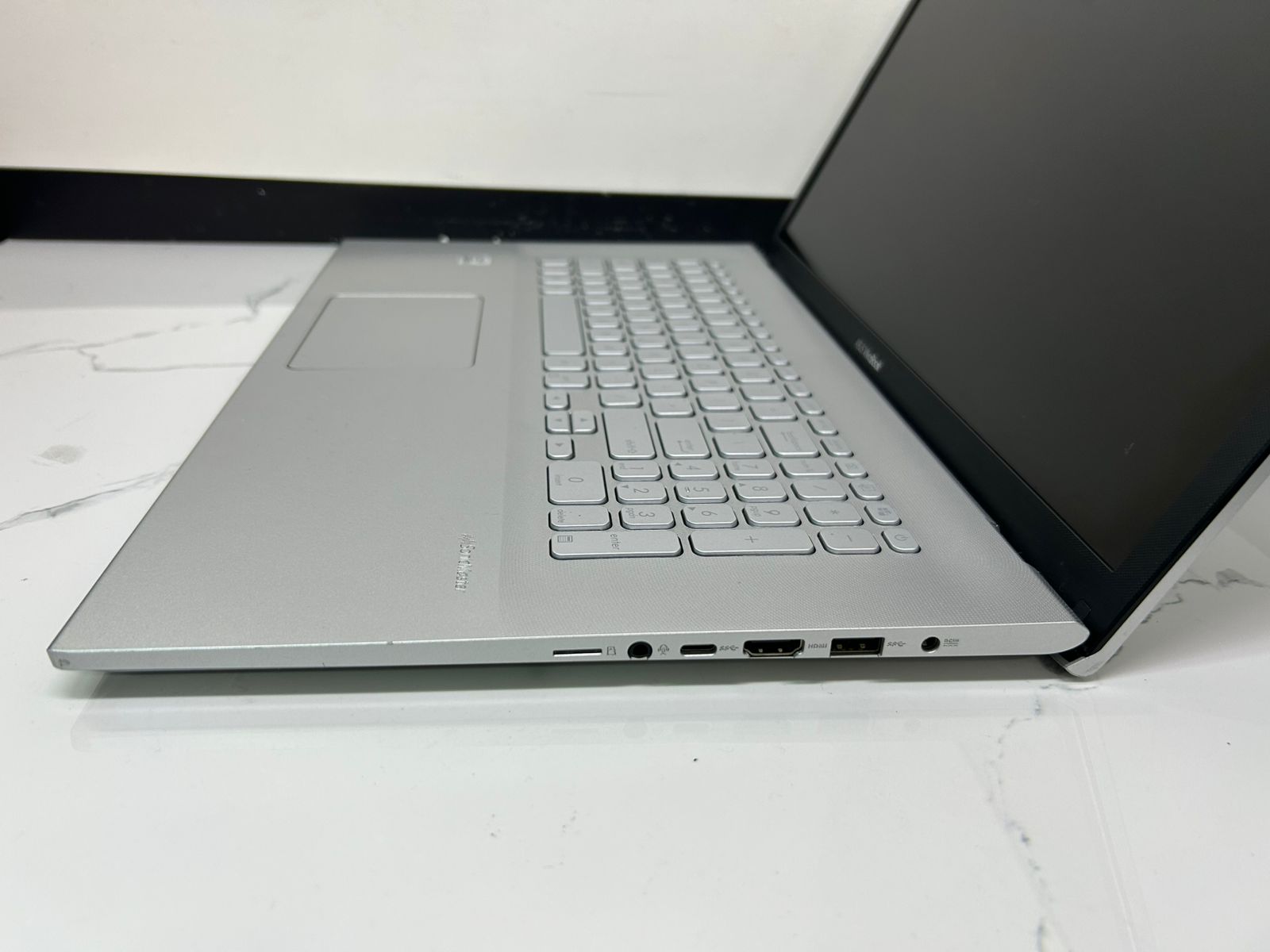 Asus VivoBook X712J Core i5 10ma - Imagen 4