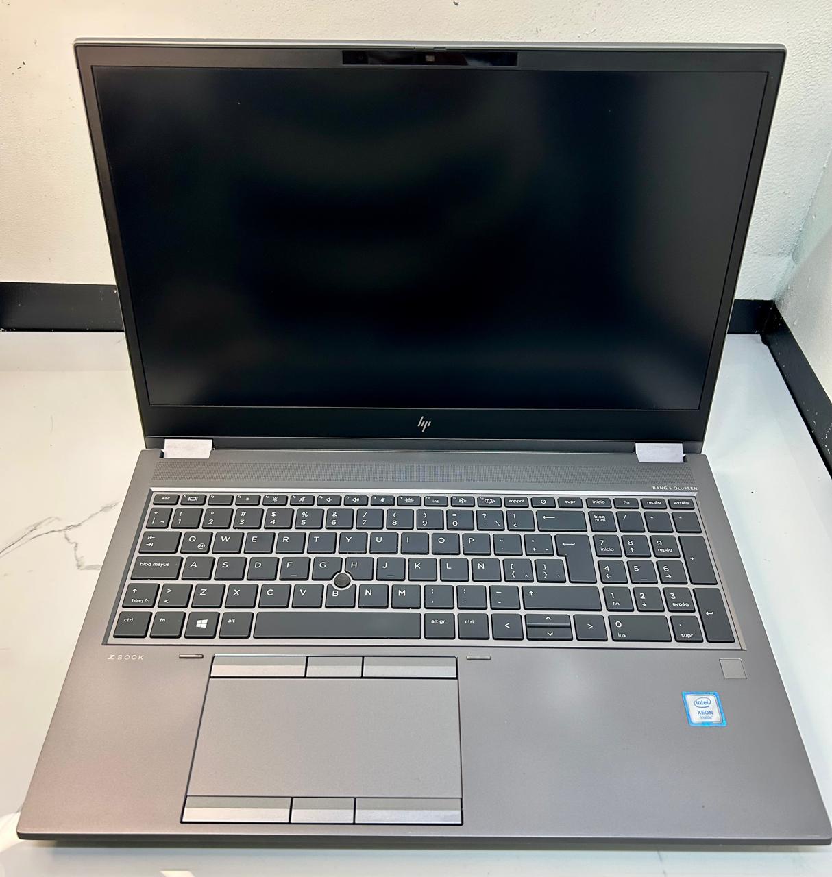 HP ZBook Fury 15 Xeon NVIDIA Quadro T2000 4 GB