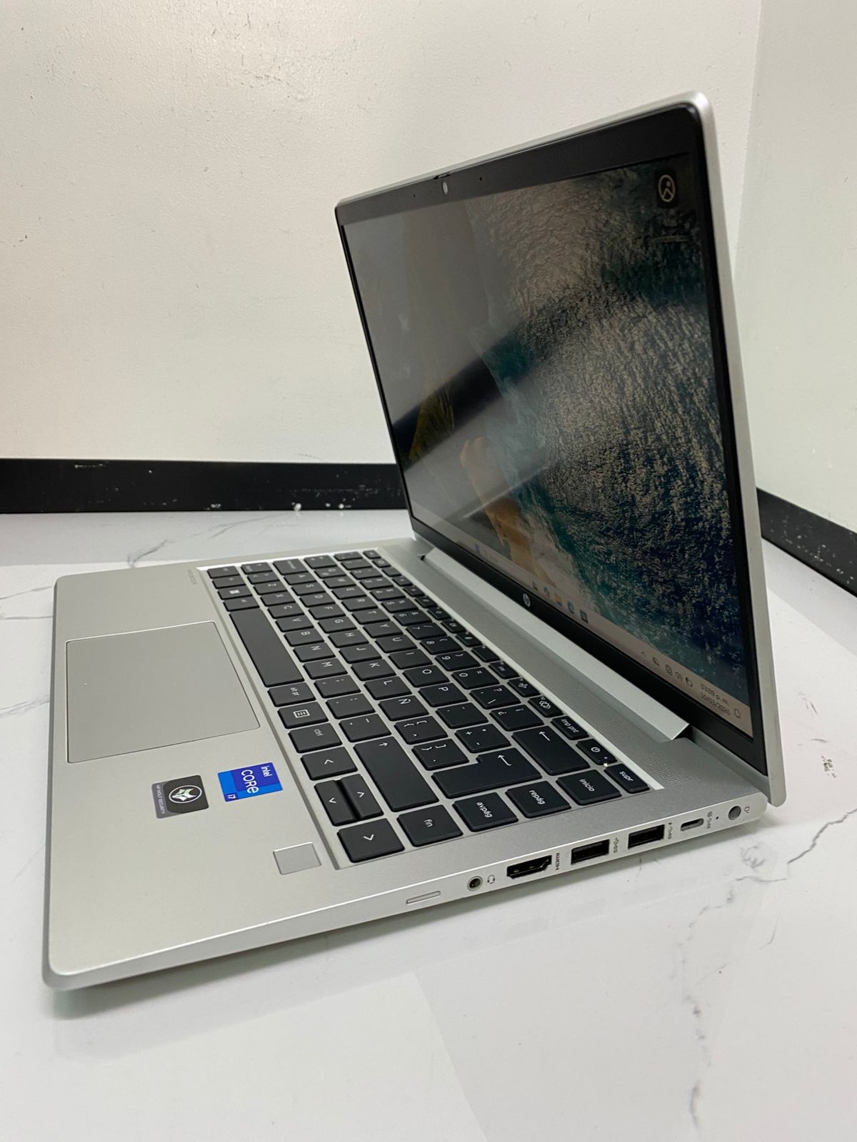 HP ProBook 440 G9 Core i7 12ª Generacion - Imagen 2