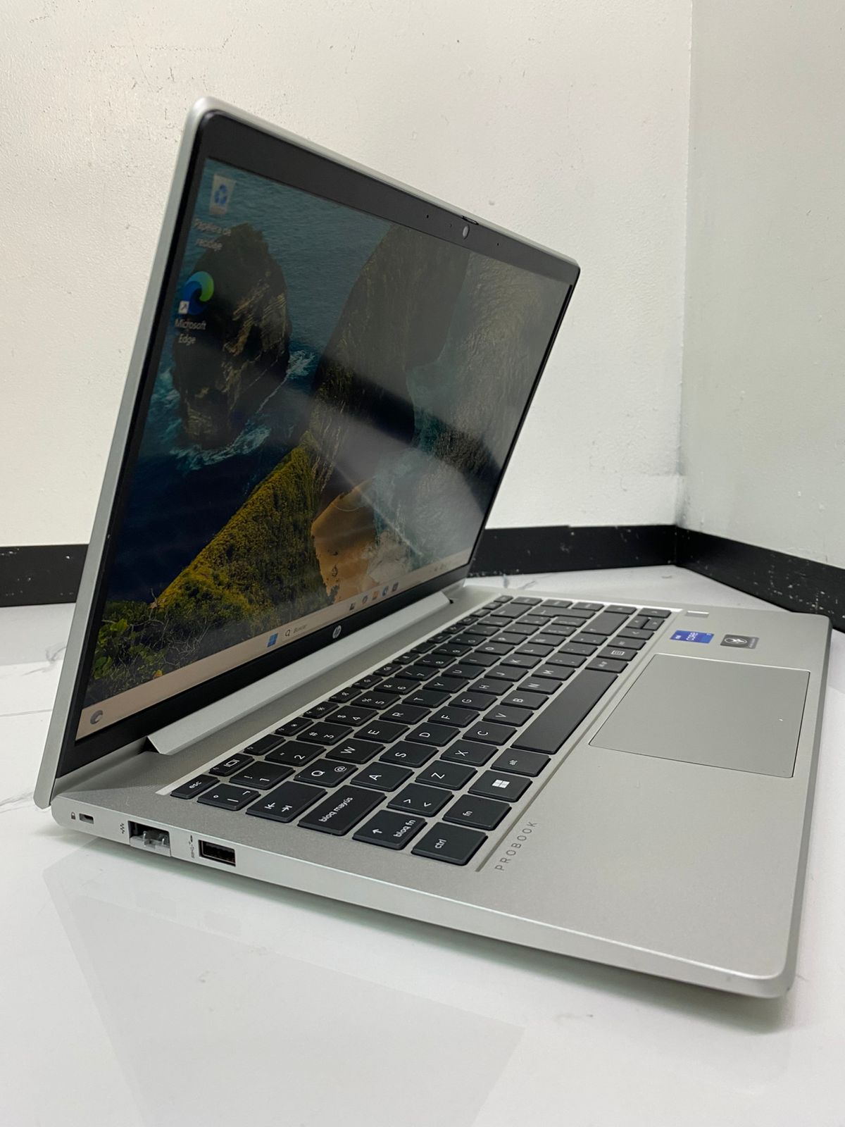 HP ProBook 440 G9 Core i7 12ª Generacion - Imagen 4