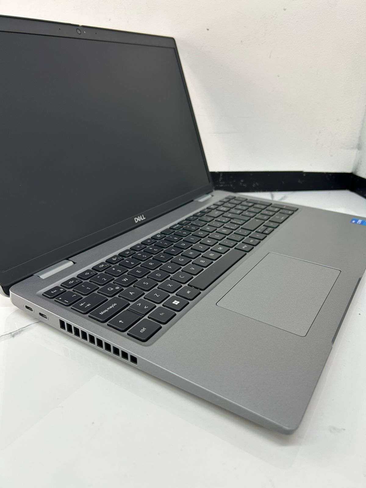 Dell Latitude 5520 Core i5 11ª Gen - Imagen 6