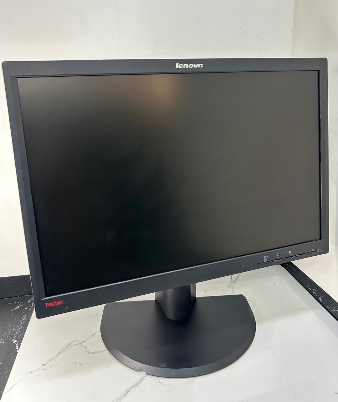 Monitor Lenovo LT2252P 22" HD