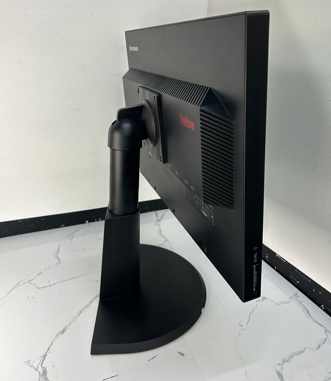 Monitor Lenovo LT2252P 22" HD - Imagen 3