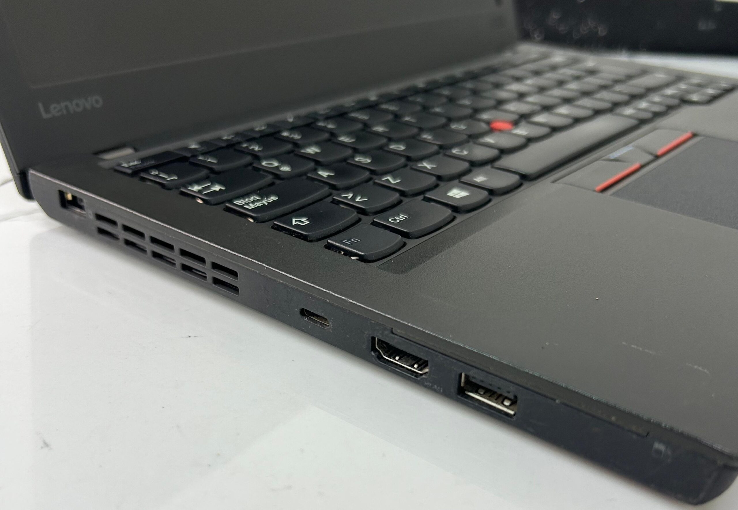 Lenovo ThinkPad X270 Core i5 7ª generación - Imagen 4