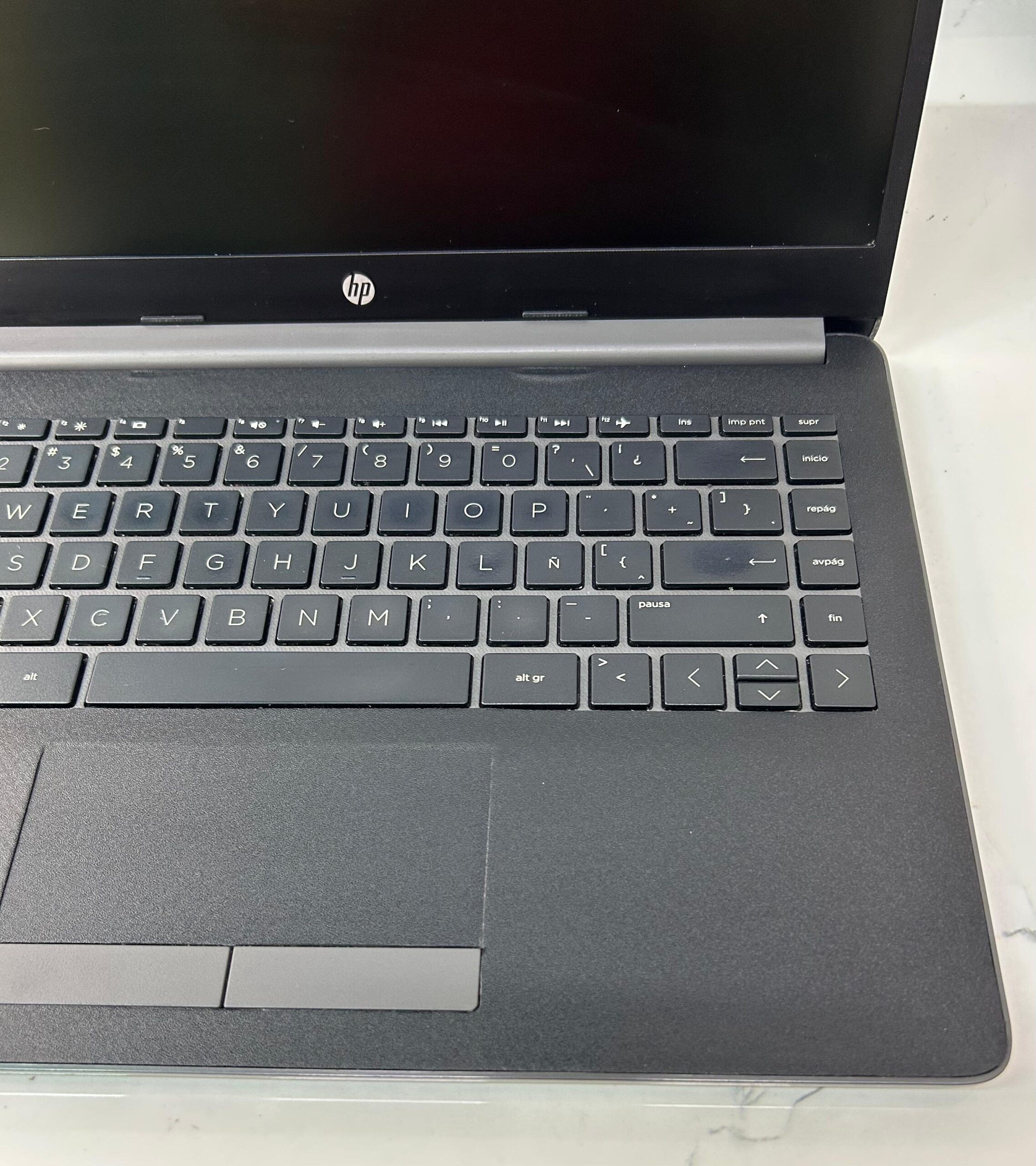 HP 240 G8 Core i5 11ª generación - Imagen 2