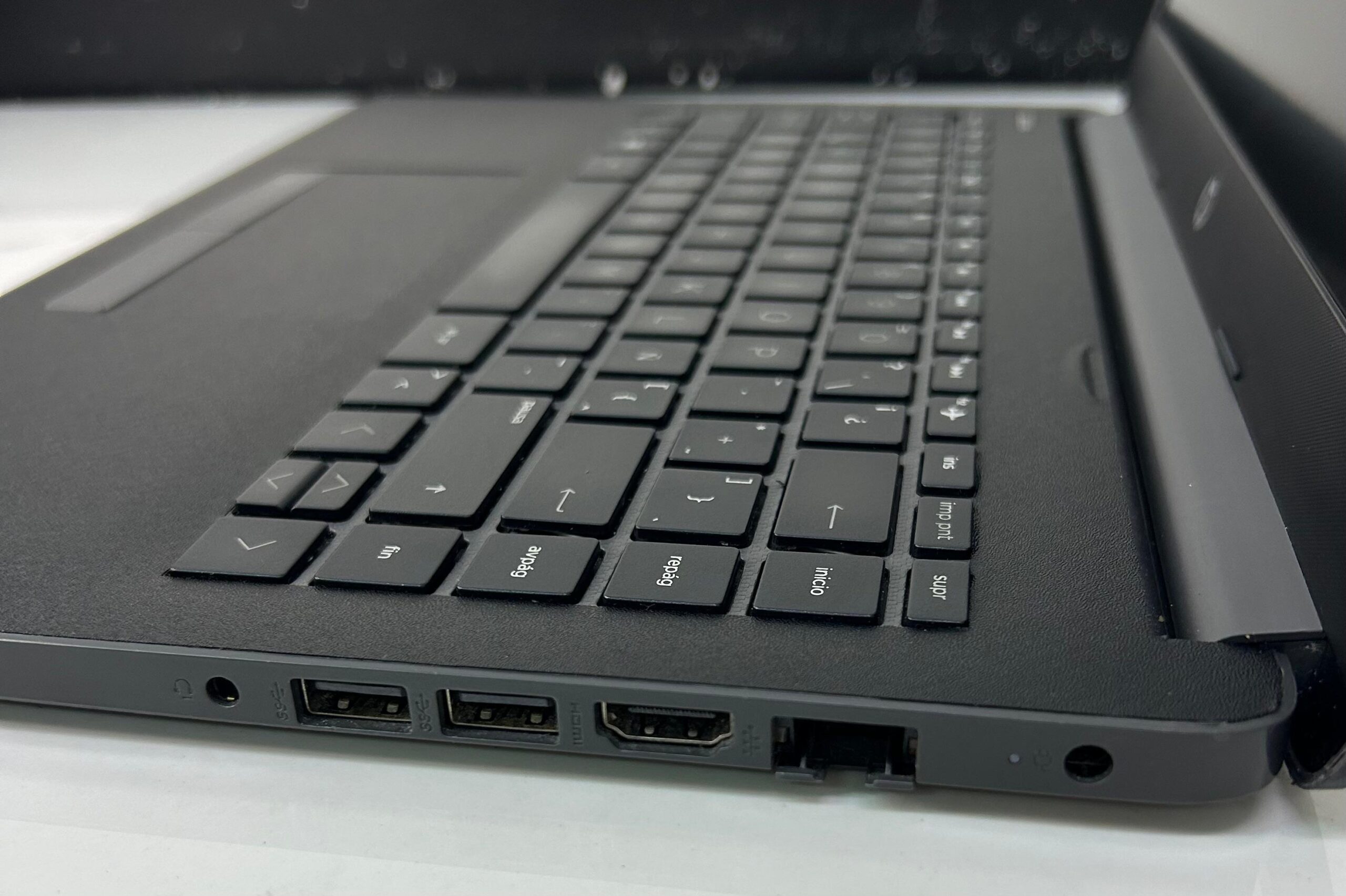 HP 240 G8 Core i5 11ª generación - Imagen 3