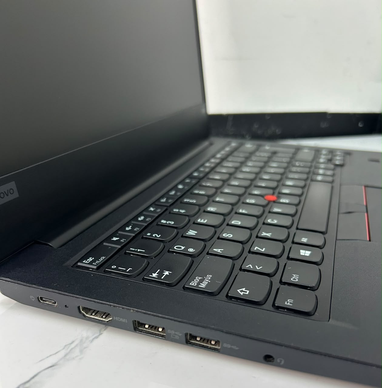 Lenovo ThinkPad E480 Core i7 8ª generación - Imagen 3
