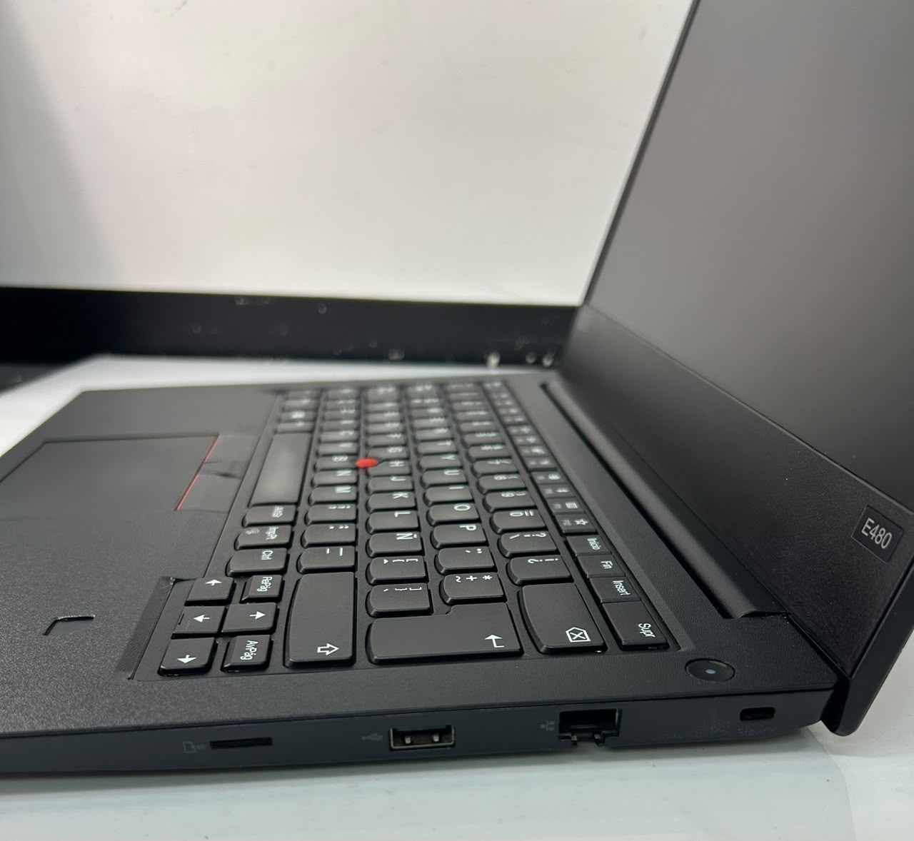 Lenovo ThinkPad E480 Core i7 8ª generación - Imagen 4